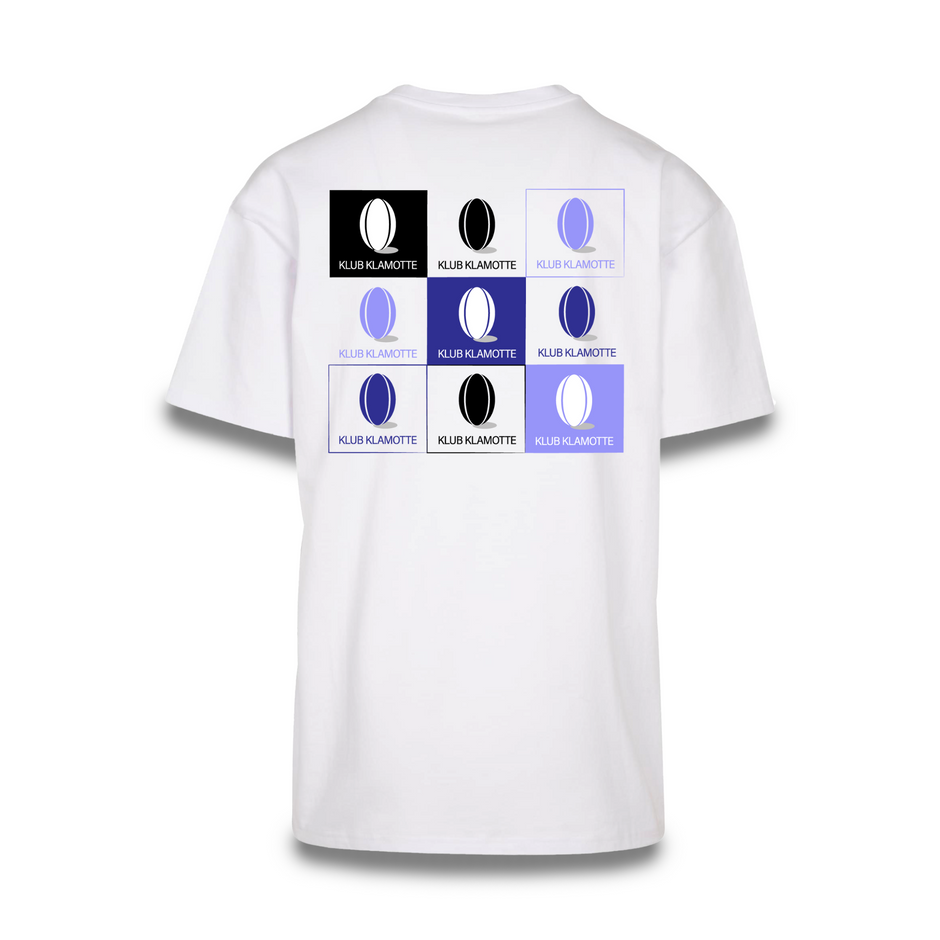 Mockup der Rückenansicht des weißen Klub Print Tee