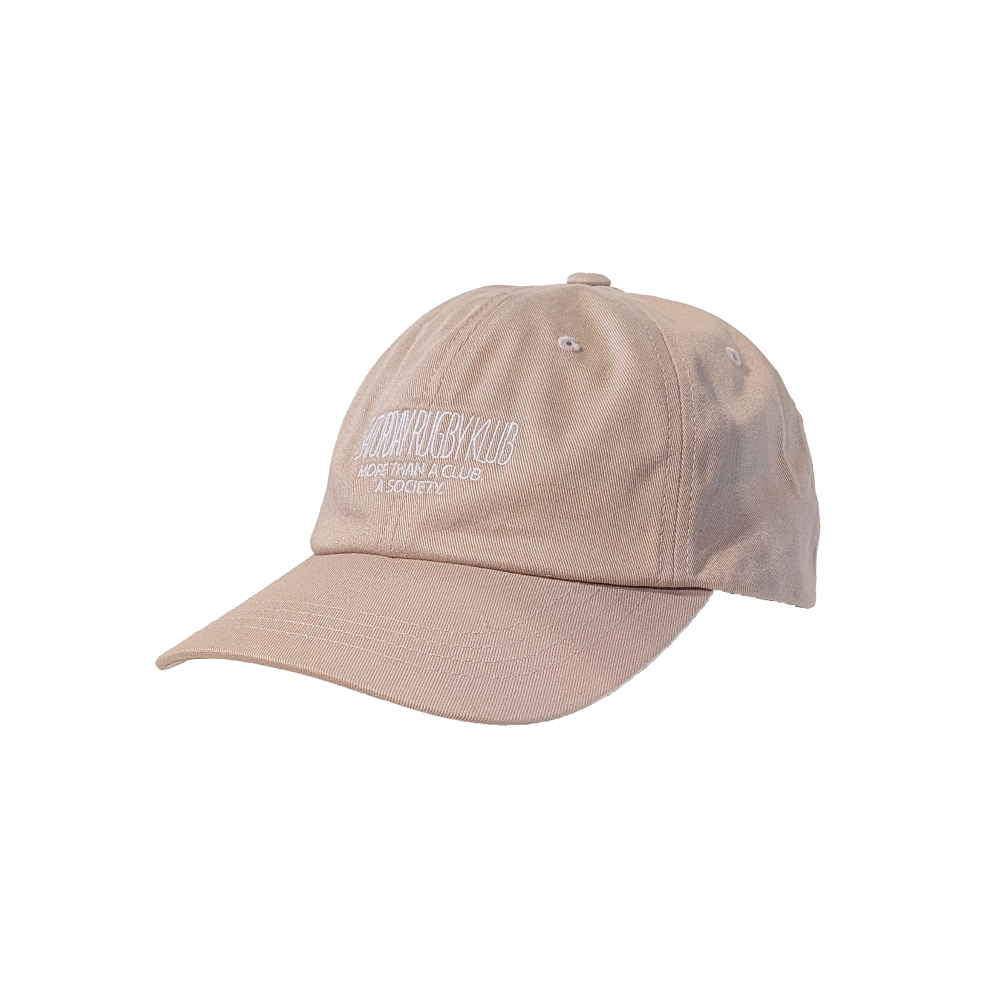 Mockup der Vorderansicht der sandfarbenen Saturday Rugby Klub Cap mit weißer Stickerei auf der Vorderseite